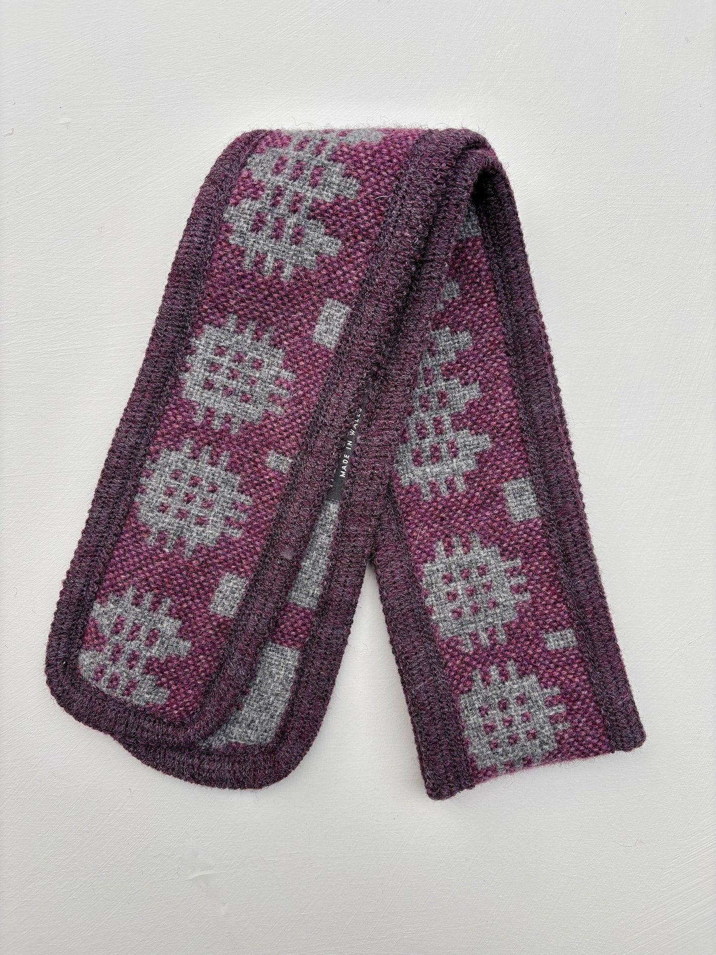 Cwtch Scarf - Just Berry