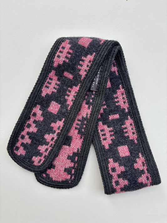 Cwtch Scarf - Coal & Berry