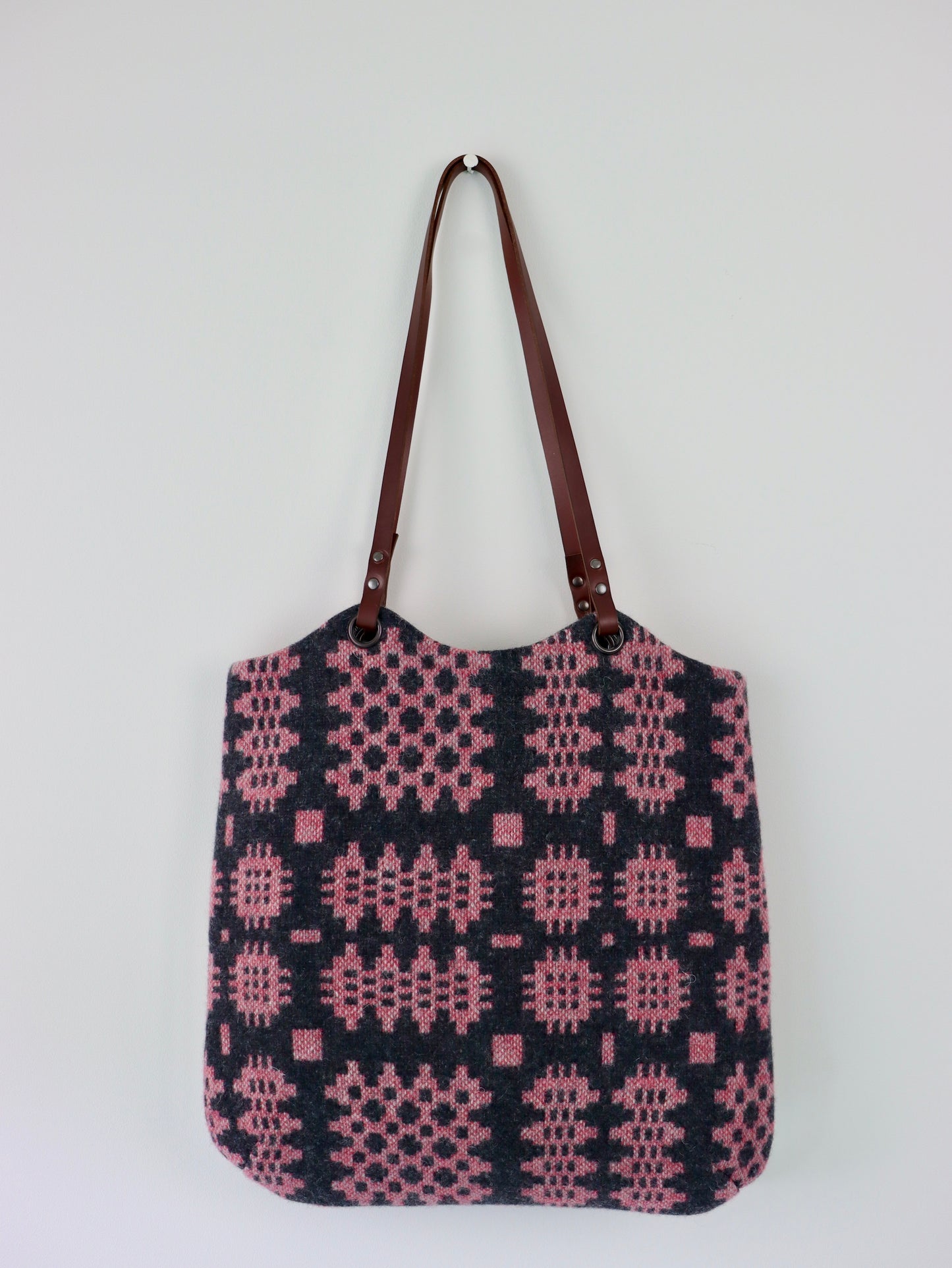 Tapestry Tote - Coal & Berry I